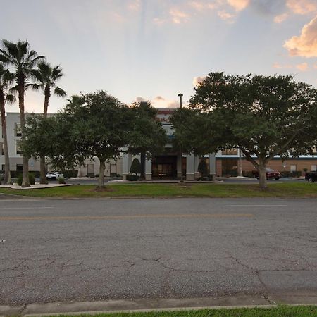 Hampton Inn & Suites Pensacola I-10 N At University Town Plaza Bagian luar foto