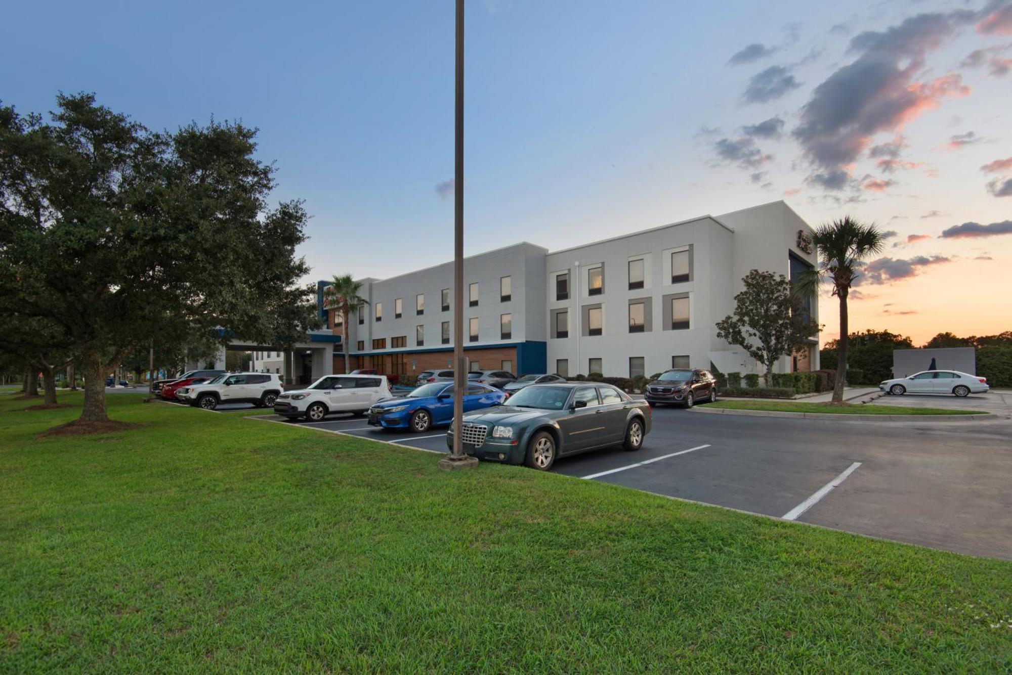 Hampton Inn & Suites Pensacola I-10 N At University Town Plaza Bagian luar foto