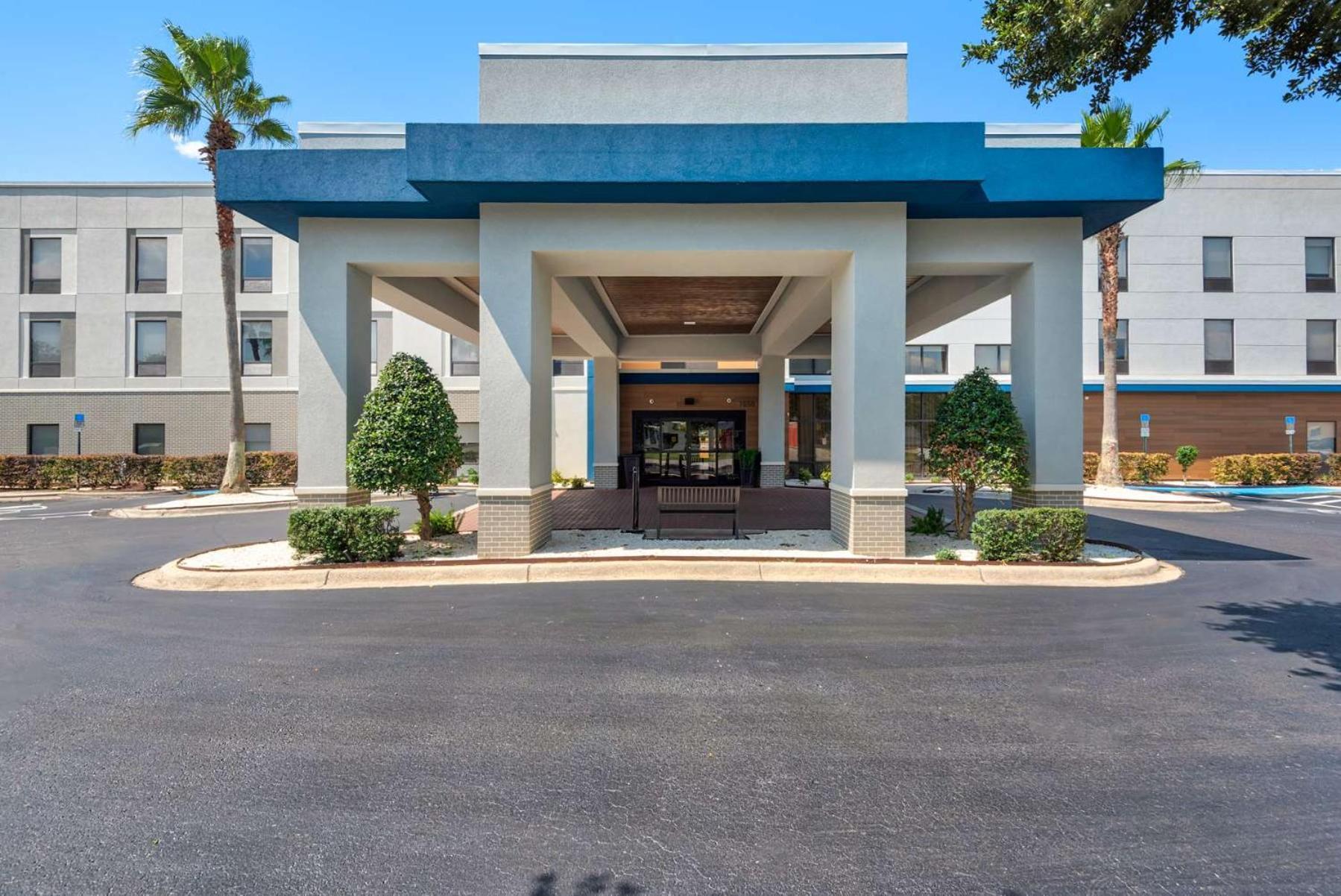 Hampton Inn & Suites Pensacola I-10 N At University Town Plaza Bagian luar foto