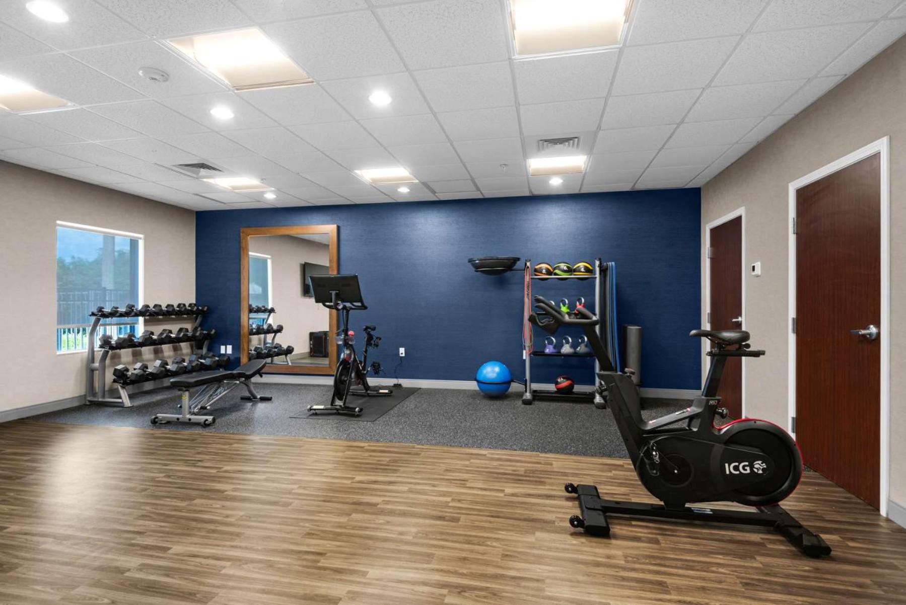 Hampton Inn & Suites Pensacola I-10 N At University Town Plaza Bagian luar foto
