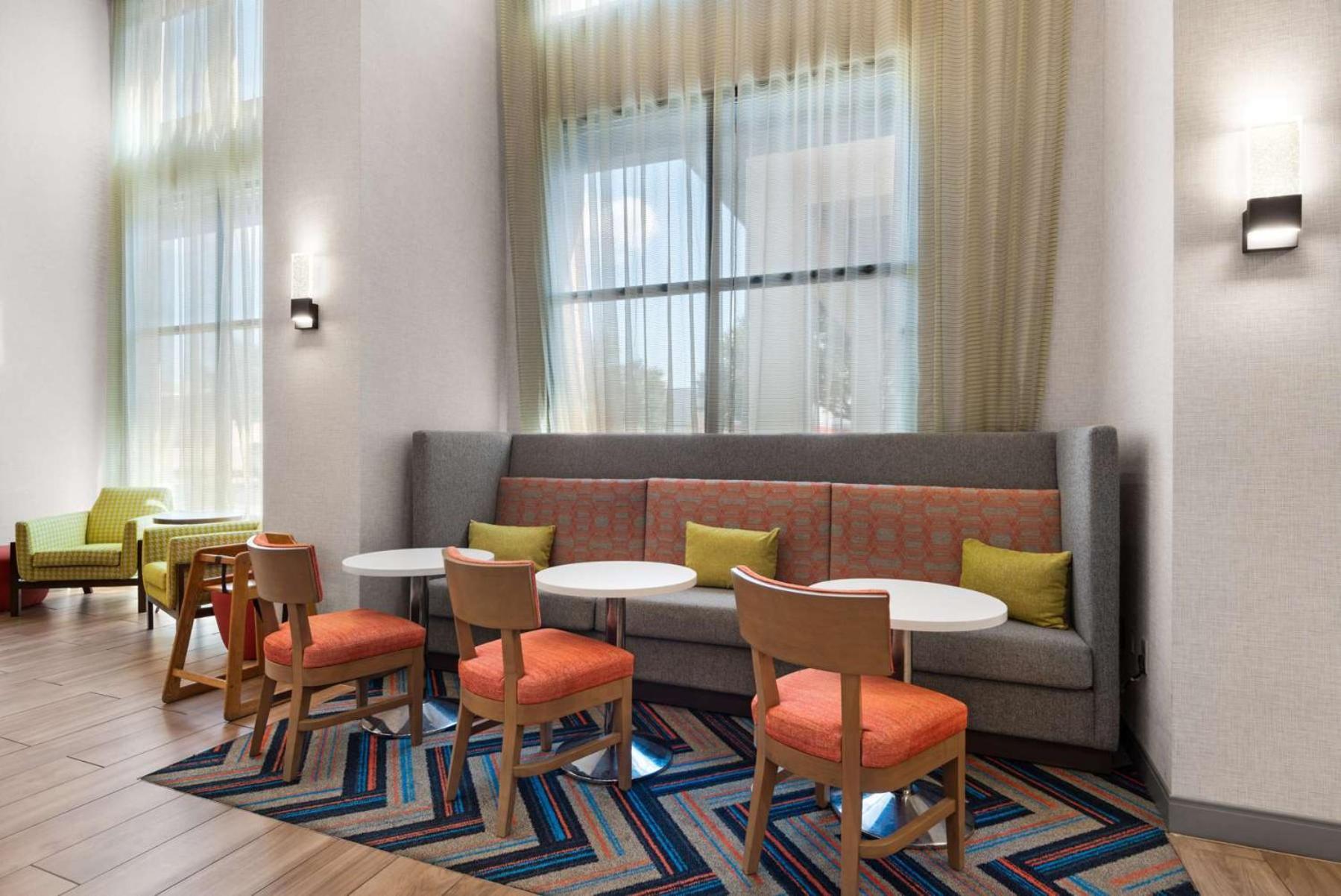 Hampton Inn & Suites Pensacola I-10 N At University Town Plaza Bagian luar foto